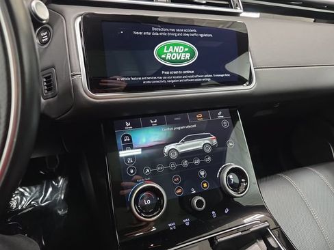 Used 2018 Land Rover Range Rover Velar R-Dynamic SE AWD/4WD image 19