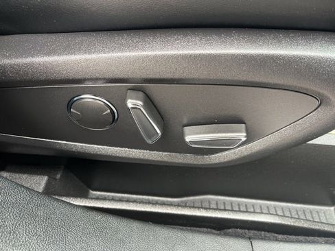 Used 2022 Lincoln Nautilus Reserve image 22