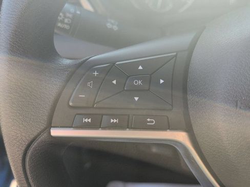 Used 2025 Nissan Sentra SV FWD image 20
