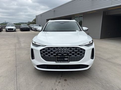 Used 2025 Audi Q5 Premium w/ Convenience Package AWD/4WD image 2