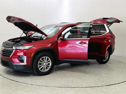 Used 2023 Chevrolet Traverse LT FWD image 10