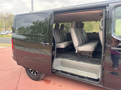 Used 2021 Nissan NV 3500 S image 19