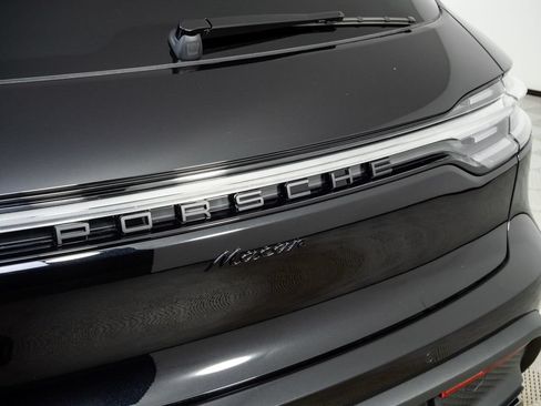 New 2026 Porsche Macan AWD/4WD image 37