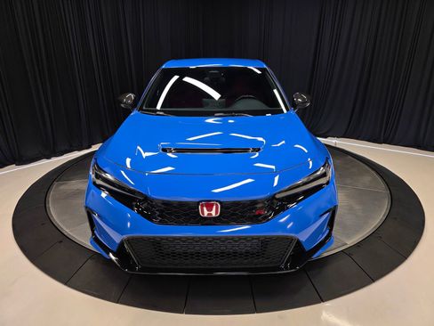 Used 2023 Honda Civic Type R image 8