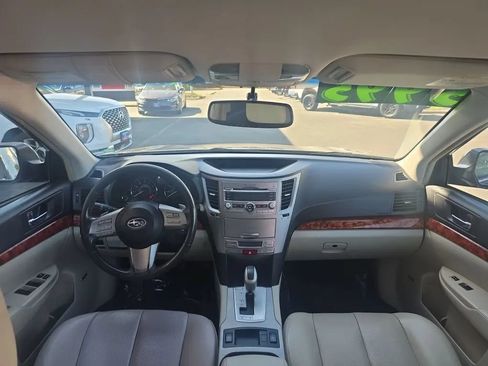 Used 2010 Subaru Outback 2.5i Limited w/ Popular Equipment Group 2A AWD/4WD image 5