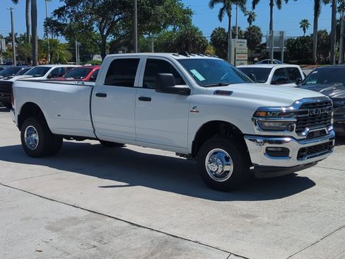 New 2026 RAM 3500 Tradesman w/ Chrome Appearance Group A AWD/4WD image 6