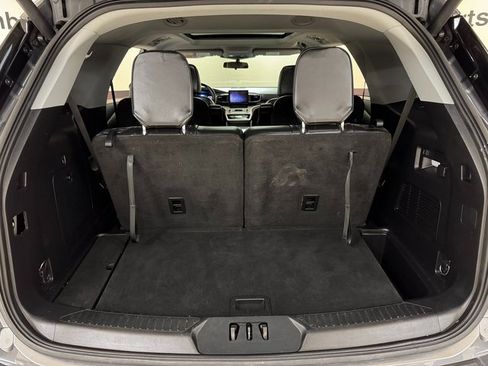 Used 2021 Ford Explorer XLT w/ Equipment Group 202A image 24