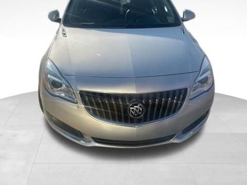 Used 2015 Buick Regal image 12