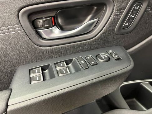 New 2026 Honda Pilot Touring image 13