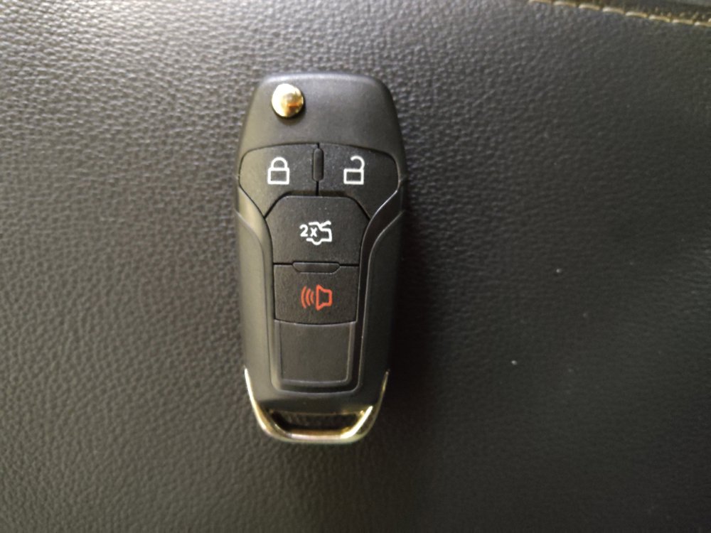 Used 2014 Ford Fusion SE w/ Equipment Group 202A FWD image 32
