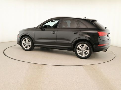 Used 2018 Audi Q3 2.0T Premium w/ Convenience Package image 3