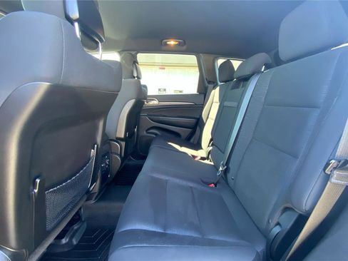 Used 2015 Jeep Grand Cherokee Laredo w/ Quick Order Package 23E image 11