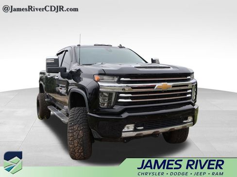 Used 2020 Chevrolet Silverado 2500 High Country AWD/4WD image 3
