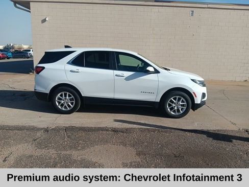 Used 2024 Chevrolet Equinox LT image 3