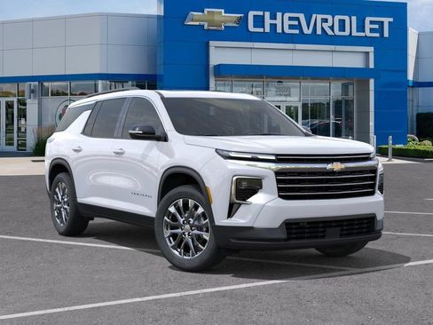 New 2026 Chevrolet Traverse LT w/ Sun and Wheel Package FWD image 7