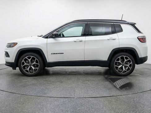 Used 2025 Jeep Compass Limited AWD/4WD image 5