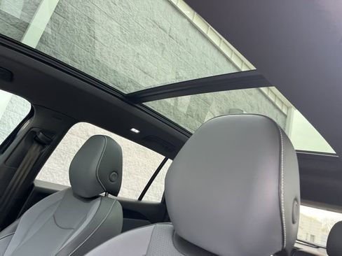 New 2026 Volkswagen Tiguan SE R-Line FWD image 29