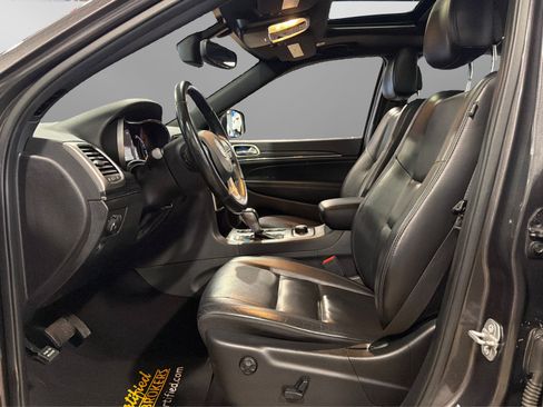 Used 2019 Jeep Grand Cherokee Limited AWD/4WD image 11