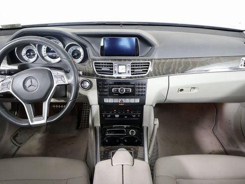 Used 2014 Mercedes-Benz E 350 Sedan image 7