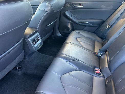 Certified 2022 Toyota Avalon XLE FWD image 15