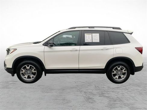 Used 2023 Honda Passport TrailSport image 6