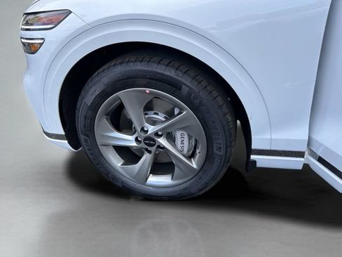 New 2026 Genesis GV70 2.5T Select AWD/4WD image 33
