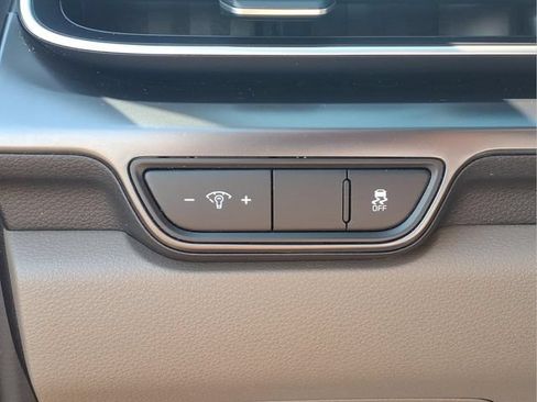 Used 2026 Kia Carnival FWD image 15