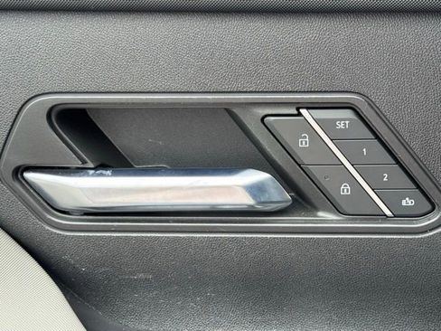 Used 2024 GMC Hummer EV 2X image 19