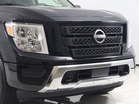 Used 2023 Nissan Titan SV w/ Accessory Utility Package image 40