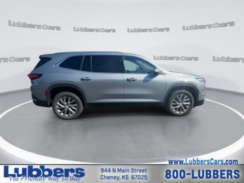 Used 2026 Buick Enclave Preferred FWD image 9
