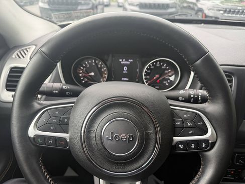 Used 2020 Jeep Compass Latitude AWD/4WD image 24