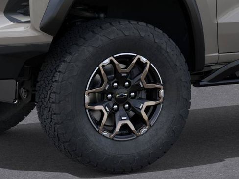 New 2026 Chevrolet Colorado ZR2 w/ Technology Package AWD/4WD image 9