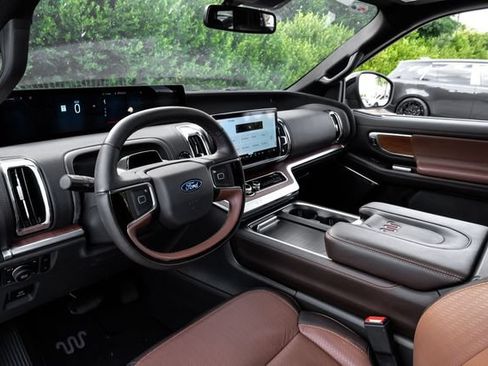 Used 2025 Ford Expedition King Ranch AWD/4WD image 3