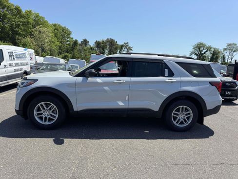 New 2026 Ford Explorer Active AWD/4WD image 4