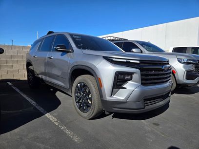 Used 2024 Chevrolet Traverse LT w/ Midnight/Sport Edition