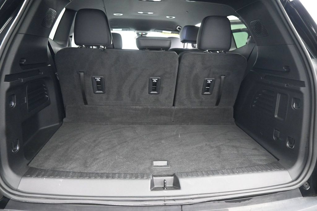 Used 2024 GMC Acadia AT4 w/ Luxury Package AWD/4WD image 14
