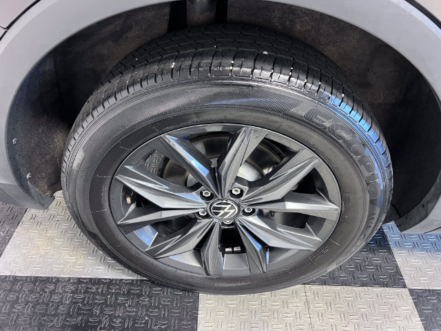Certified 2024 Volkswagen Tiguan SE FWD image 15