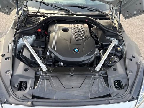 Used 2020 BMW Z4 M40i w/ Executive Package image 22
