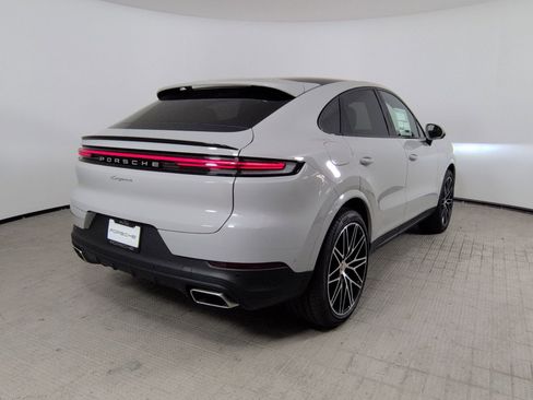 New 2026 Porsche Cayenne Coupe AWD/4WD image 9