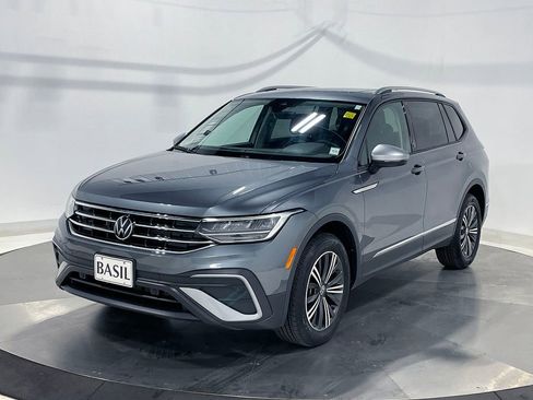 Used 2024 Volkswagen Tiguan Wolfsburg Edition AWD/4WD image 8