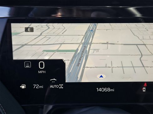 Used 2025 GMC Yukon AT4 image 13