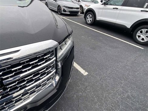 Used 2021 GMC Acadia Denali w/ Denali Technology Package image 11