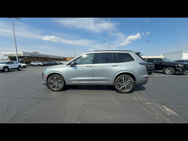 Certified 2024 Cadillac XT6 Sport w/ Technology Package AWD/4WD image 5
