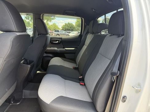 Used 2022 Toyota Tacoma TRD Sport AWD/4WD image 26