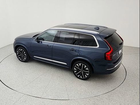Used 2025 Volvo XC90 B6 Plus AWD/4WD image 42