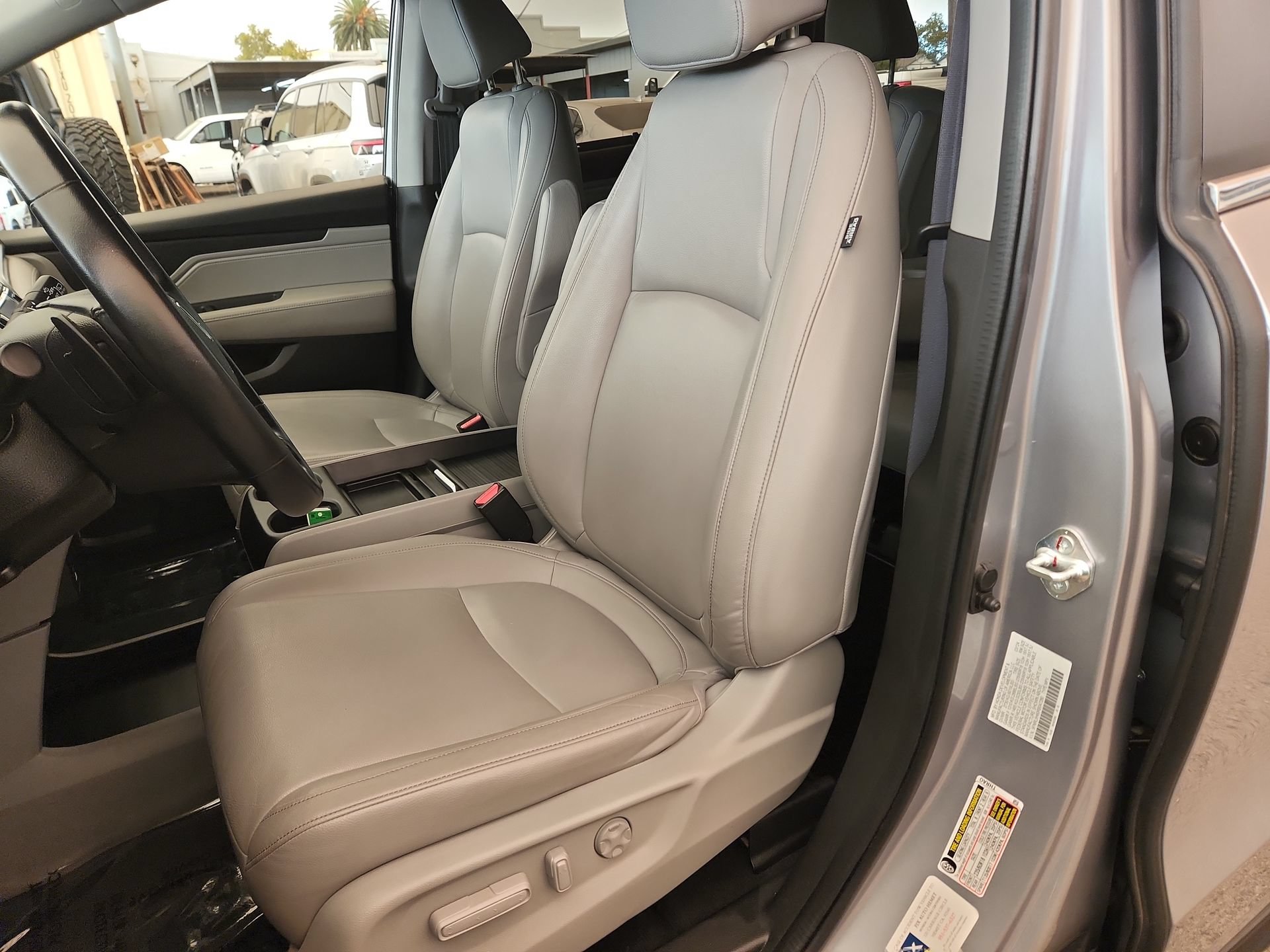 Used 2024 Honda Odyssey EX-L image 13