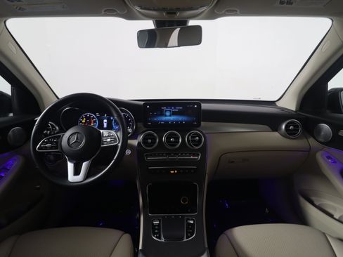 Used 2021 Mercedes-Benz GLC 300 image 11