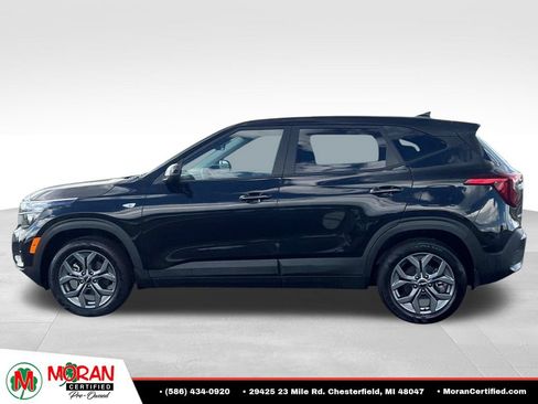 Used 2025 Kia Seltos LX AWD/4WD image 2