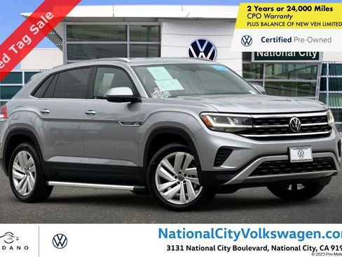 Used 2023 Volkswagen Atlas Cross Sport SE image 1