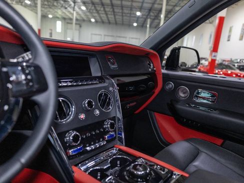 Used 2020 Rolls-Royce Cullinan AWD/4WD image 13